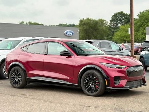 Certified 2025 Ford Mustang Mach-E Premium w/ Sport Appearance Package AWD/4WD image 31