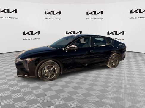 Used 2025 Kia K4 LXS image 5