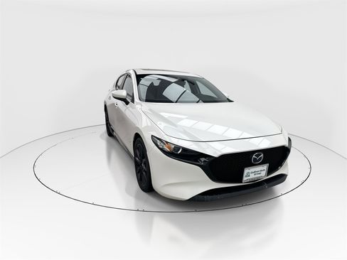 Used 2021 MAZDA MAZDA3 s image 2