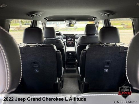 Used 2022 Jeep Grand Cherokee L Laredo AWD/4WD image 39
