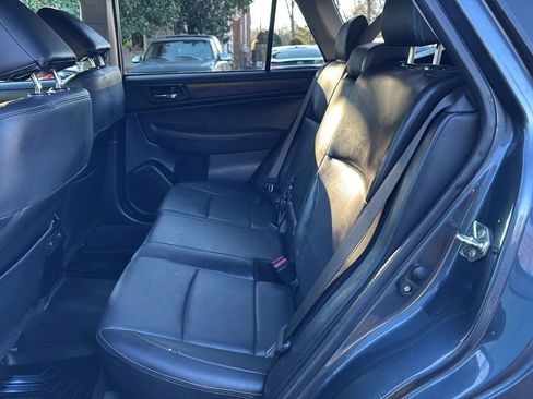 Used 2017 Subaru Outback 2.5i Limited image 11