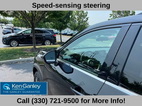 Used 2022 Nissan Pathfinder SV AWD/4WD image 24