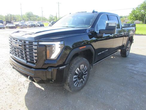 New 2026 GMC Sierra 3500 Denali Ultimate AWD/4WD image 11