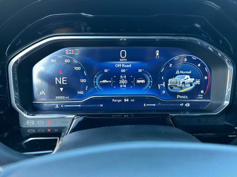 Used 2024 Chevrolet Silverado 3500 LT w/ Convenience Package image 18