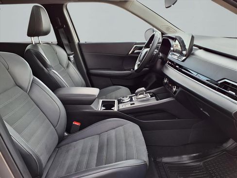 Used 2024 Mitsubishi Outlander SE 4WD image 13