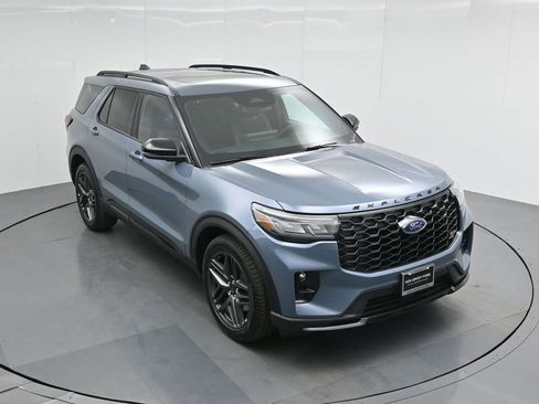 New 2025 Ford Explorer ST w/ Sun And Sound Package image 38