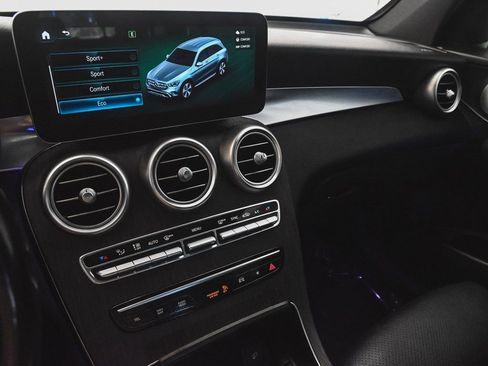 Used 2020 Mercedes-Benz GLC 300 4MATIC image 26