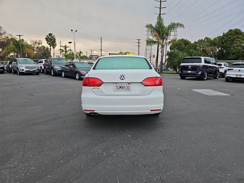 Used 2014 Volkswagen Jetta S image 6