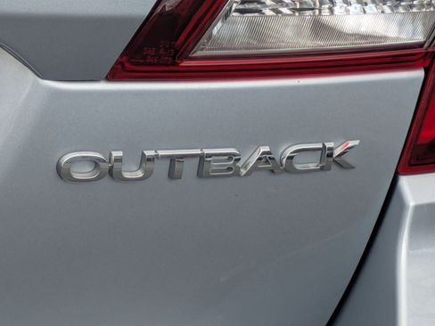 Used 2019 Subaru Outback 2.5i Limited image 31