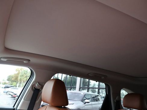 Used 2023 Kia Sorento SX Prestige image 26