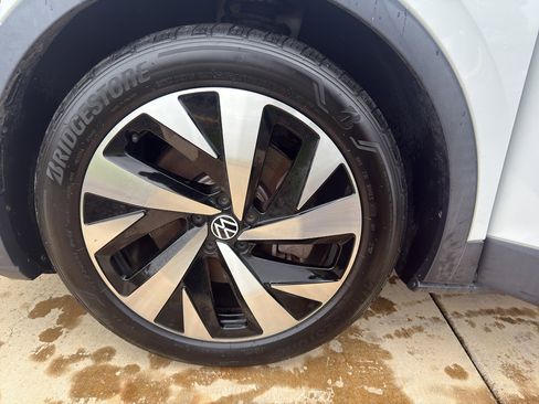 Used 2021 Volkswagen ID.4 1st Edition image 18