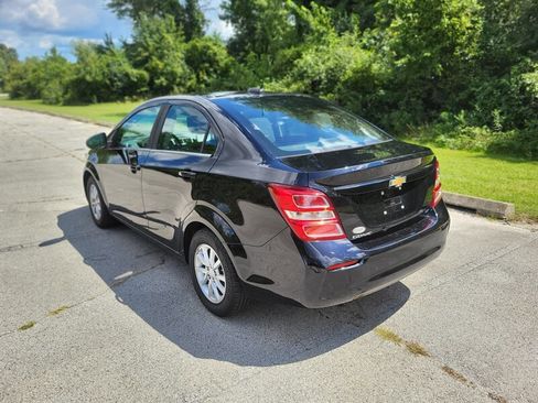 Used 2017 Chevrolet Sonic LT image 8