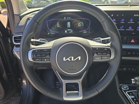 Used 2024 Kia Sportage EX FWD image 28