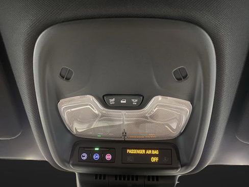 Used 2024 Chevrolet Colorado Z71 w/ Z71 Convenience Package 2 image 24