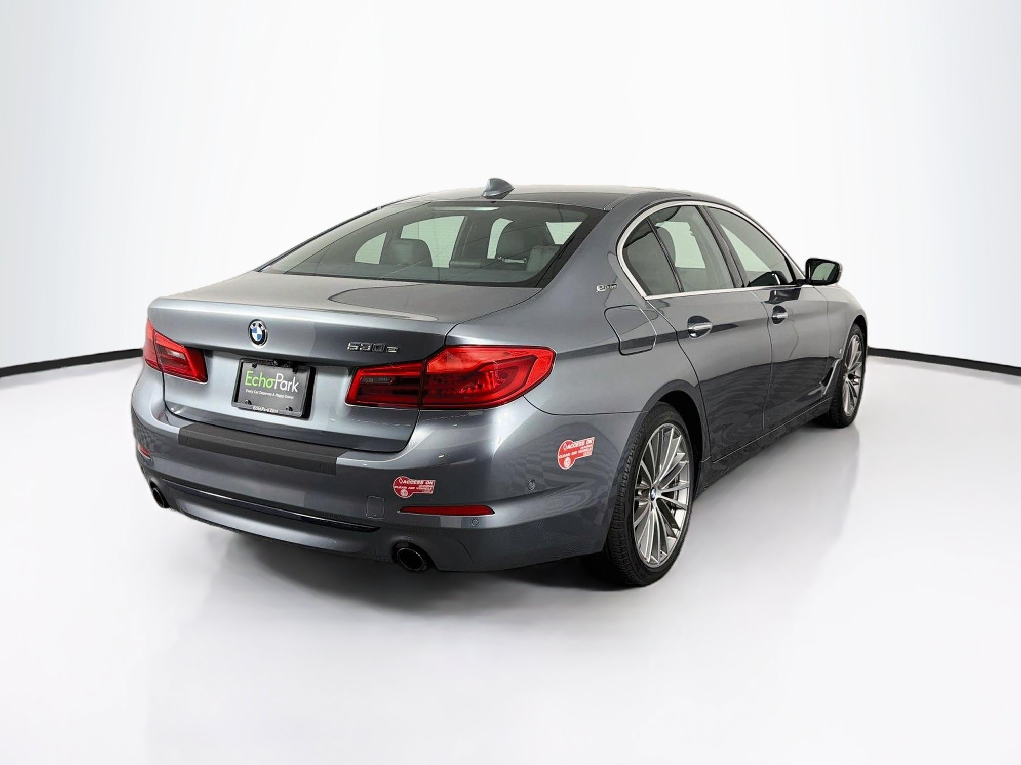 Used 2018 BMW 530e RWD image 9