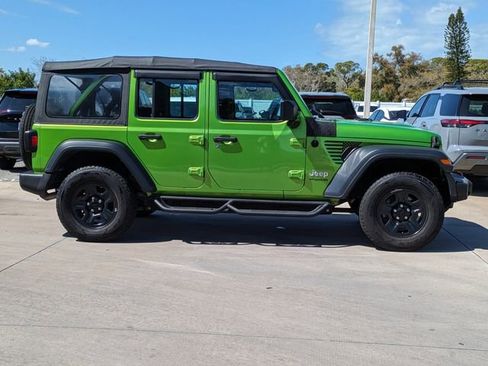 Used 2018 Jeep Wrangler Unlimited Sport image 4