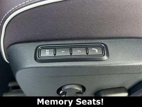 New 2025 Volkswagen ID. Buzz Pro S image 13