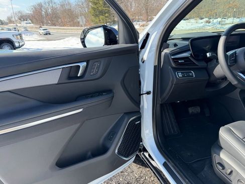 New 2026 Buick Enclave Sport Touring w/ Power Package image 19