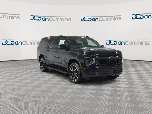 New 2026 Chevrolet Suburban RST w/ Comfort Package AWD/4WD image 3