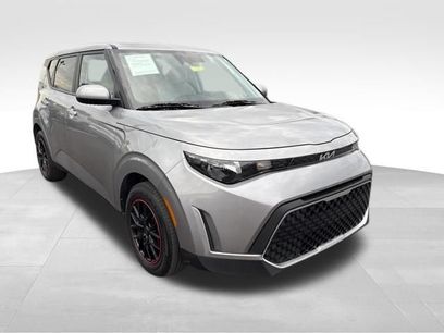 Used 2025 Kia Soul LX
