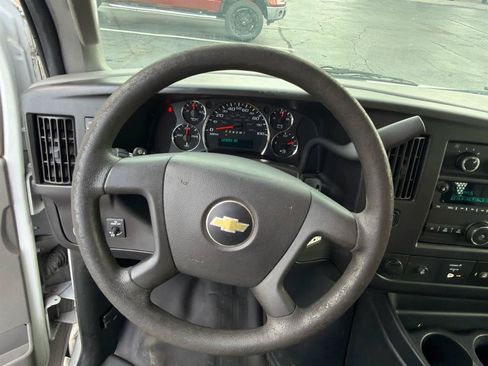 Used 2017 Chevrolet Express 2500 RWD image 14