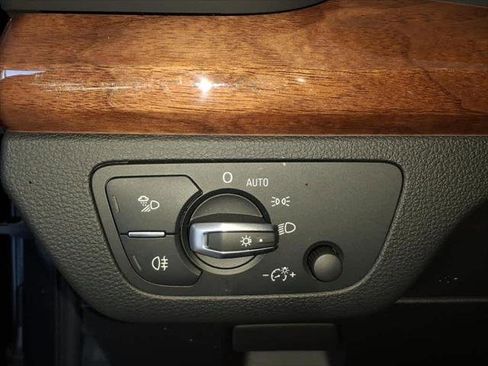 Certified 2023 Audi Q5 2.0T Premium w/ Convenience Package image 12