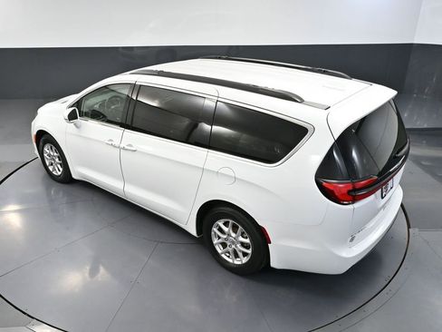 Used 2022 Chrysler Pacifica Touring-L FWD image 55