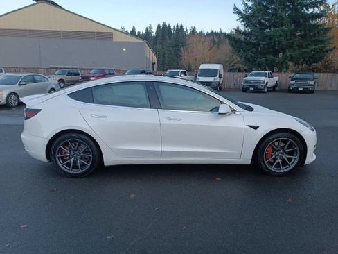 Used 2020 Tesla Model 3 Standard Range Plus RWD image 10
