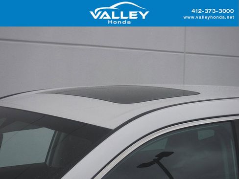 Used 2025 Honda CR-V EX image 3