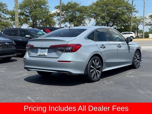 Used 2023 Honda Civic EX image 3