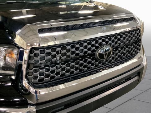 Used 2021 Toyota Tundra SR5 AWD/4WD image 30