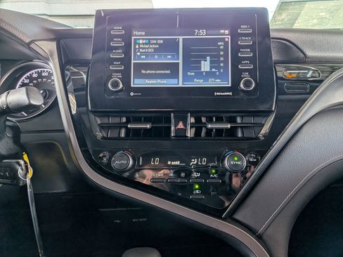 Used 2024 Toyota Camry SE FWD image 19