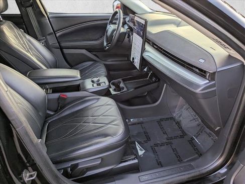 Used 2021 Ford Mustang Mach-E Select w/ Comfort/Appearance Package image 21