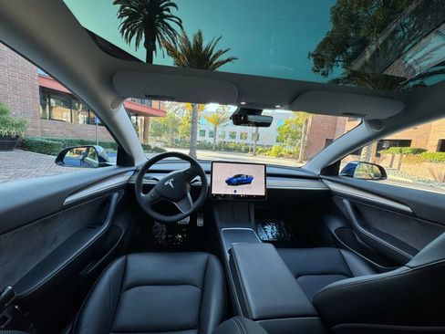 Used 2022 Tesla Model 3 Performance image 24