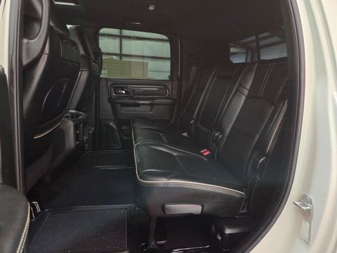 Used 2024 RAM 3500 Limited image 9