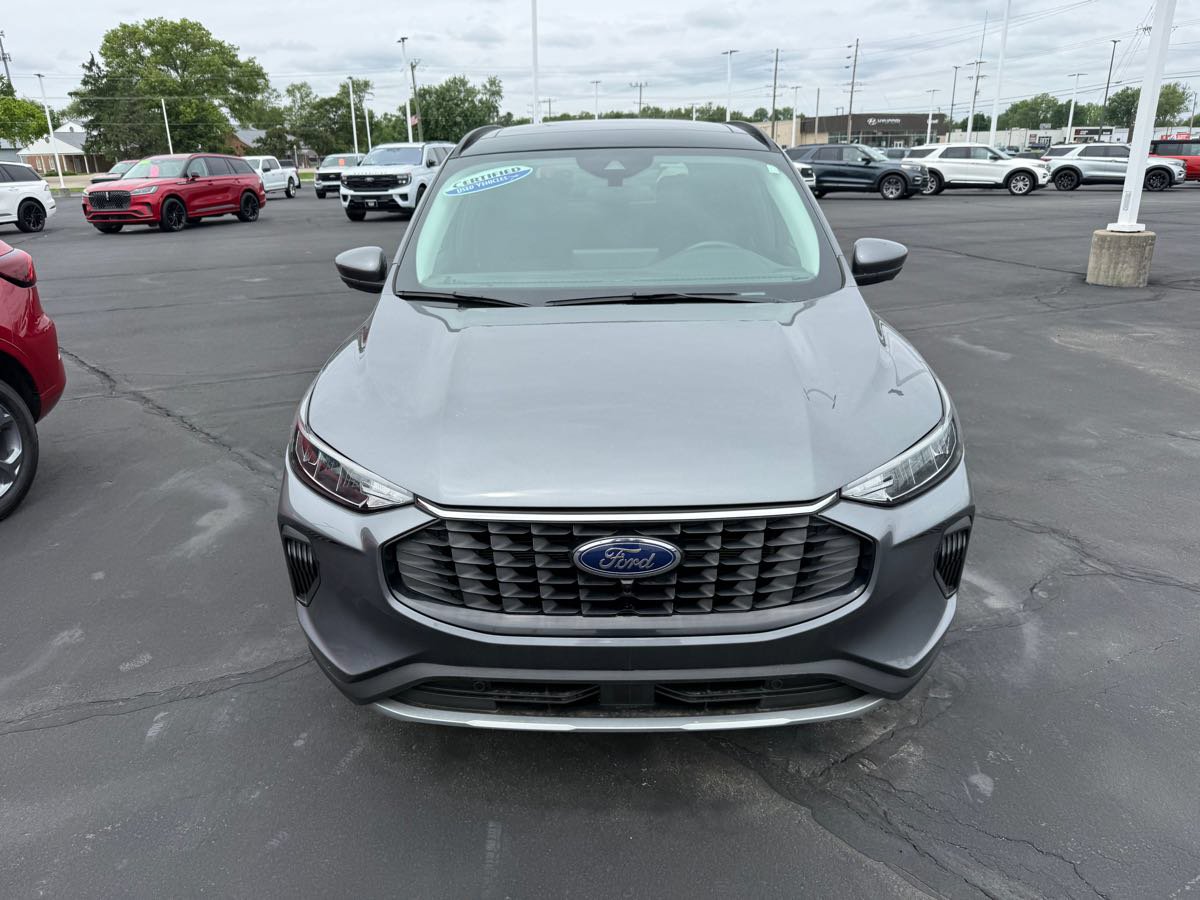 Used 2024 Ford Escape Active w/ Tech Pack #2 AWD/4WD image 2
