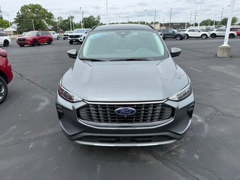 Used 2024 Ford Escape Active w/ Tech Pack #2 AWD/4WD image 2