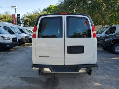 Used 2025 Chevrolet Express 2500 w/ Driver Convenience Package RWD image 5