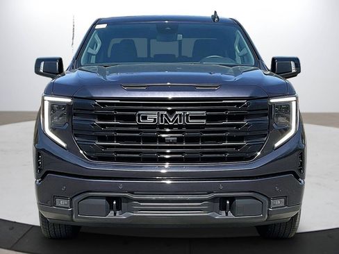 Used 2024 GMC Sierra 1500 Elevation w/ Elevation Premium Package image 3