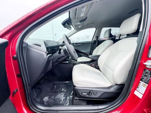 Certified 2024 Kia Niro EX image 13