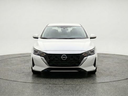 Used 2025 Nissan Sentra S FWD image 2