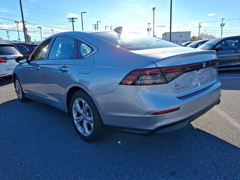 Certified 2025 Honda Accord LX image 4