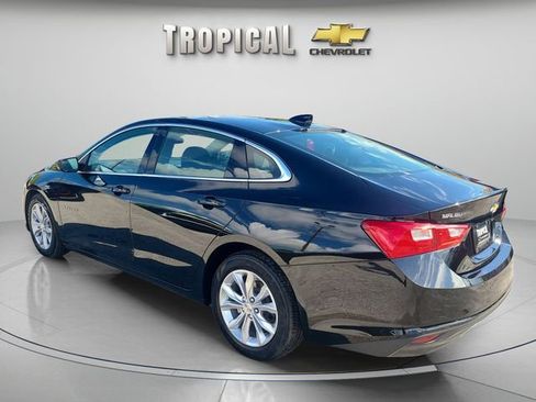 Used 2025 Chevrolet Malibu LT image 3