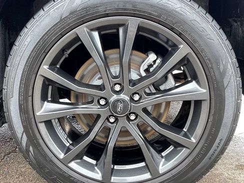 Used 2017 Ford Explorer XLT w/ Equipment Group 202A FWD image 11
