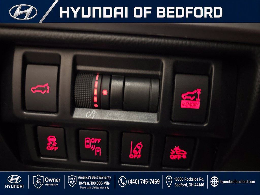 Used 2018 Subaru Outback 3.6R Touring AWD/4WD image 17