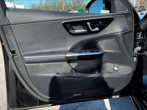 Used 2025 Mercedes-Benz C 300 4MATIC Sedan image 18
