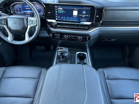 Certified 2025 Chevrolet Silverado 1500 LT Trail Boss w/ Convenience Package II image 16