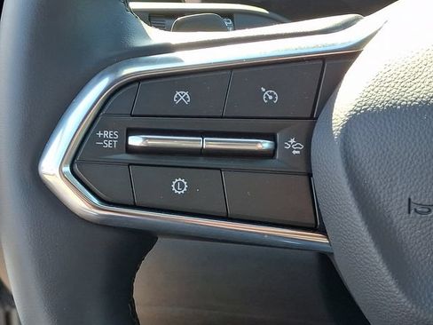Used 2026 Chevrolet Equinox LT FWD image 21