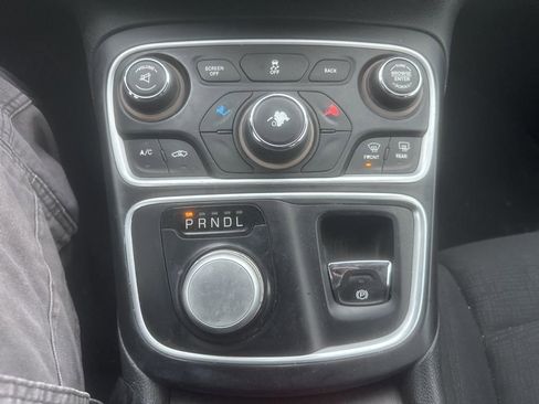 Used 2015 Chrysler 200 Limited w/ Spring Special Group image 21