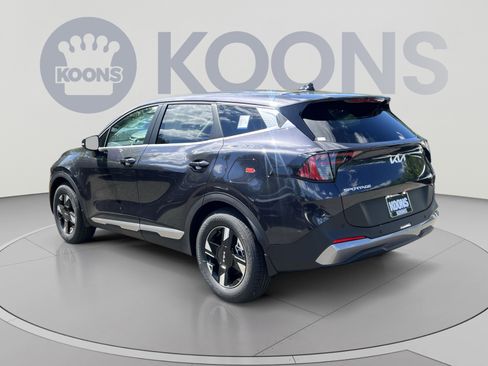New 2027 Kia Sportage LX w/ LX Convenience Package FWD image 4